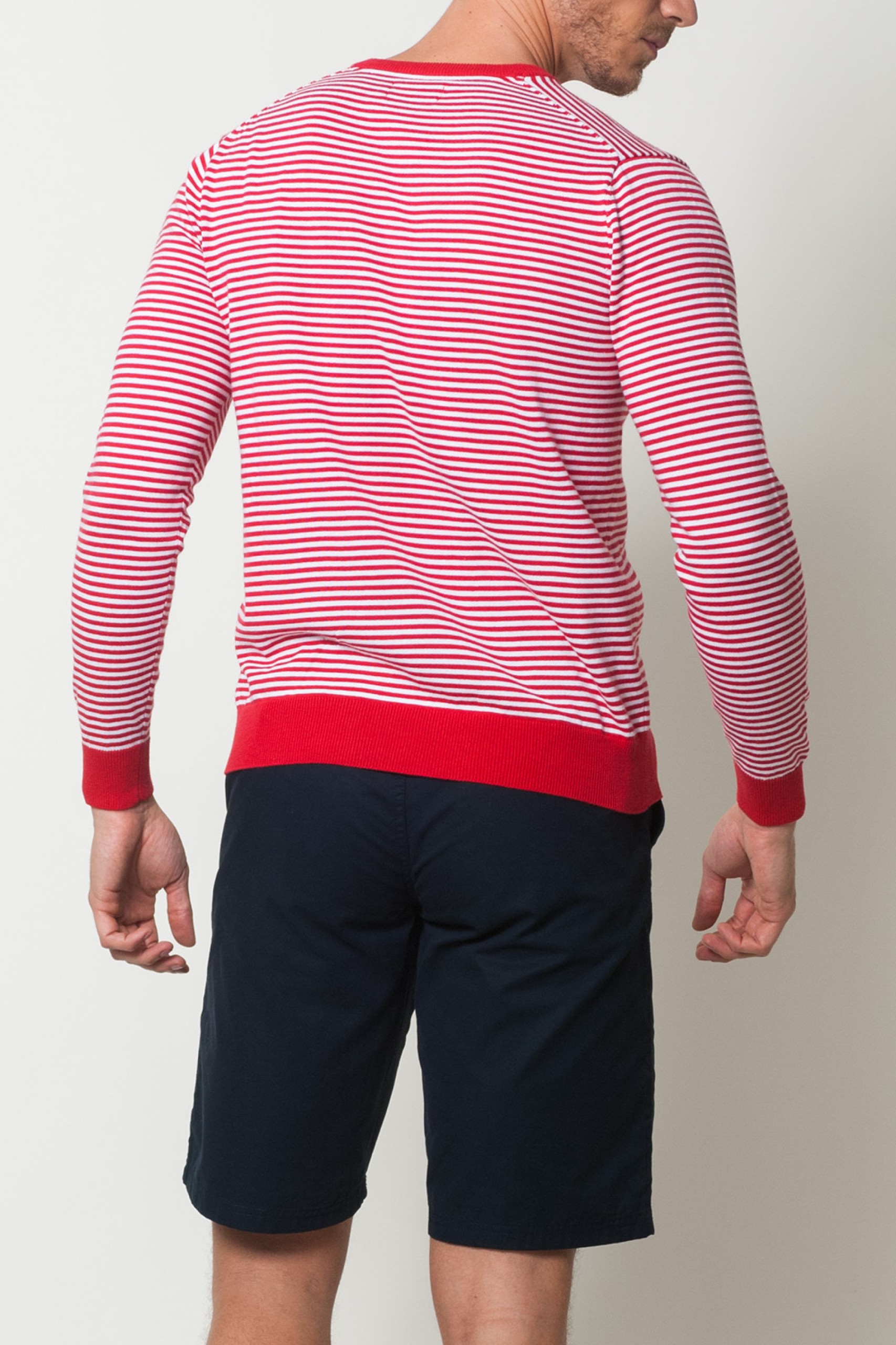 Jersey 100% algodón con cuello en V