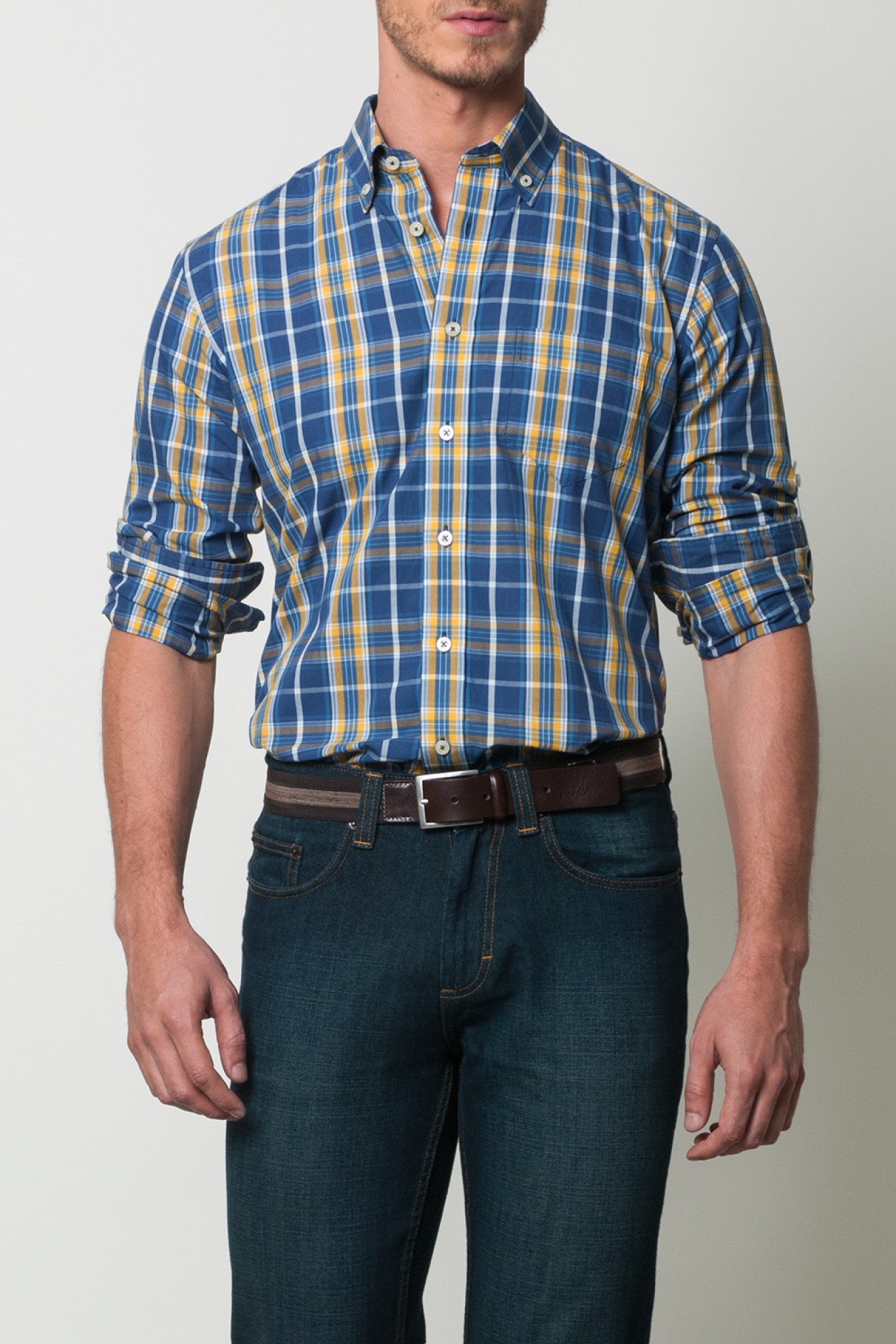 Camisa desportiva cintada