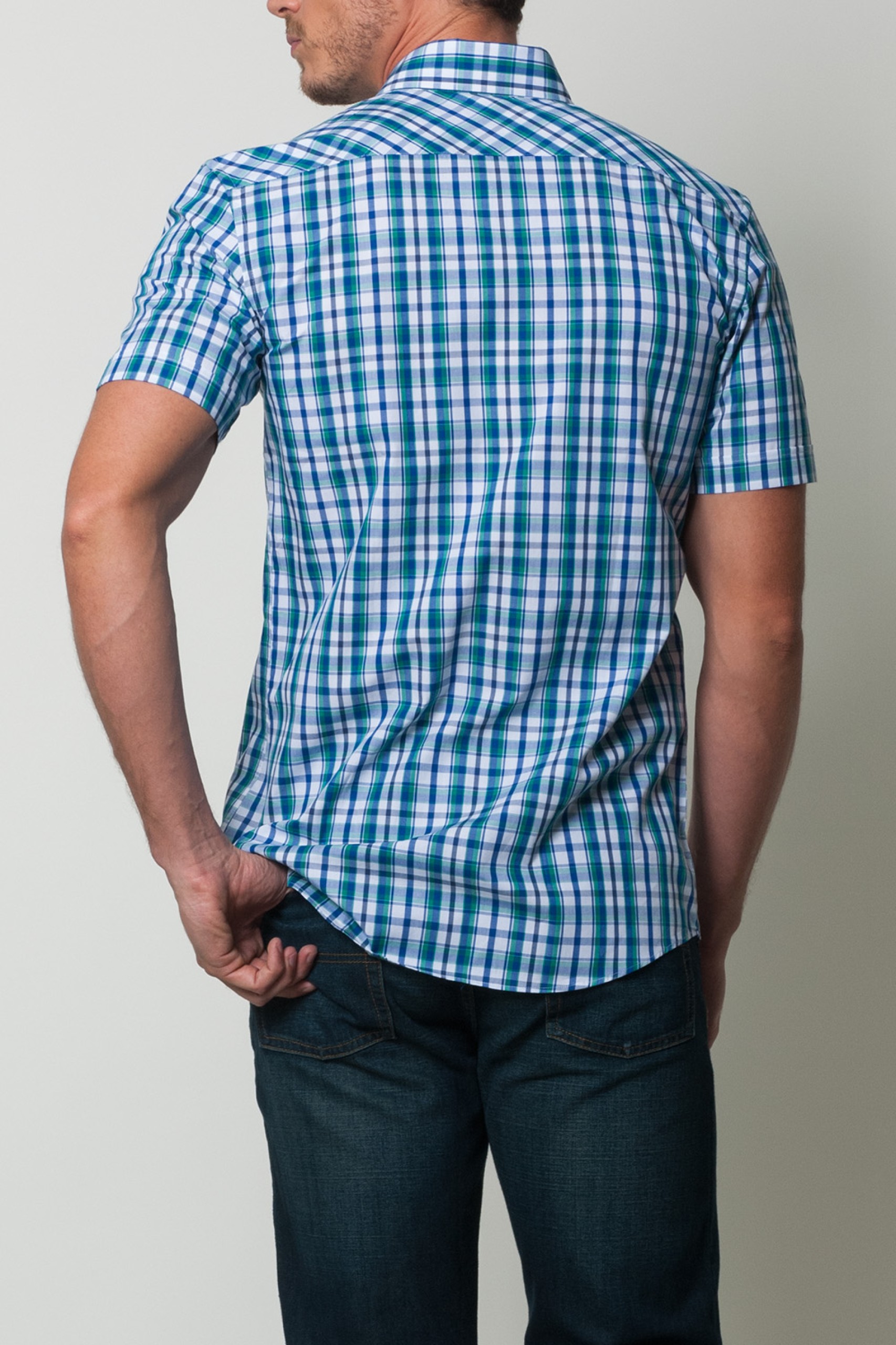 Camisa deportiva ajustada