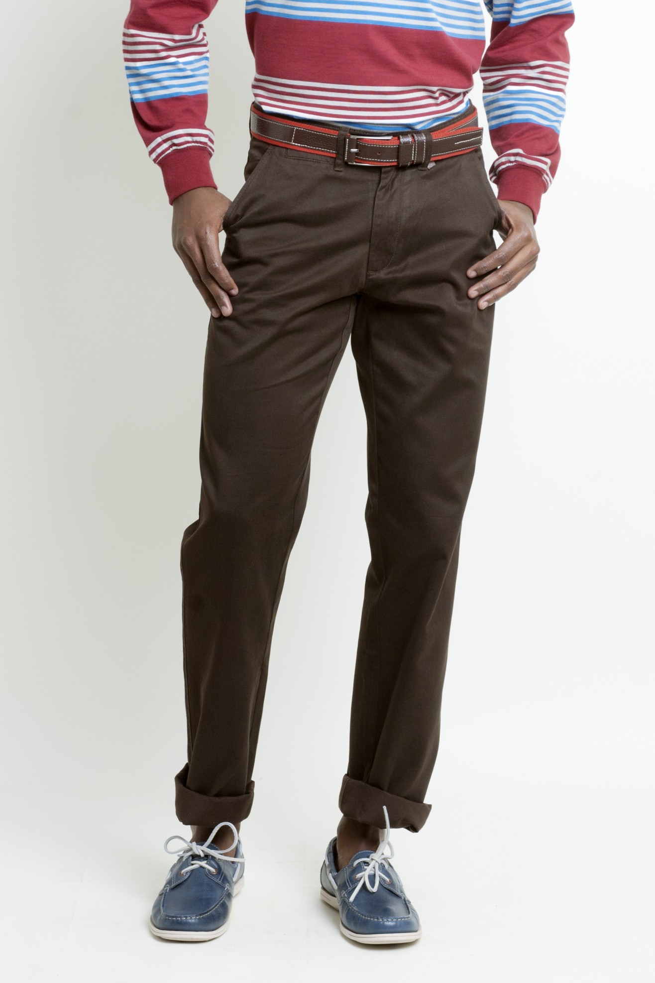 Chinos de corte regular