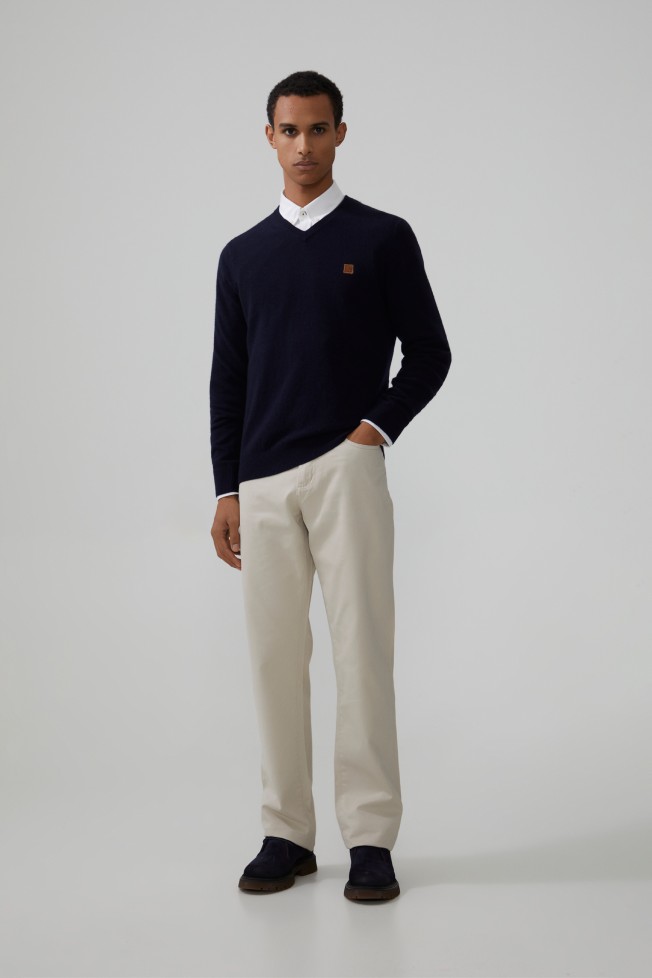 Pullover com decote em V Pullover com decote em V