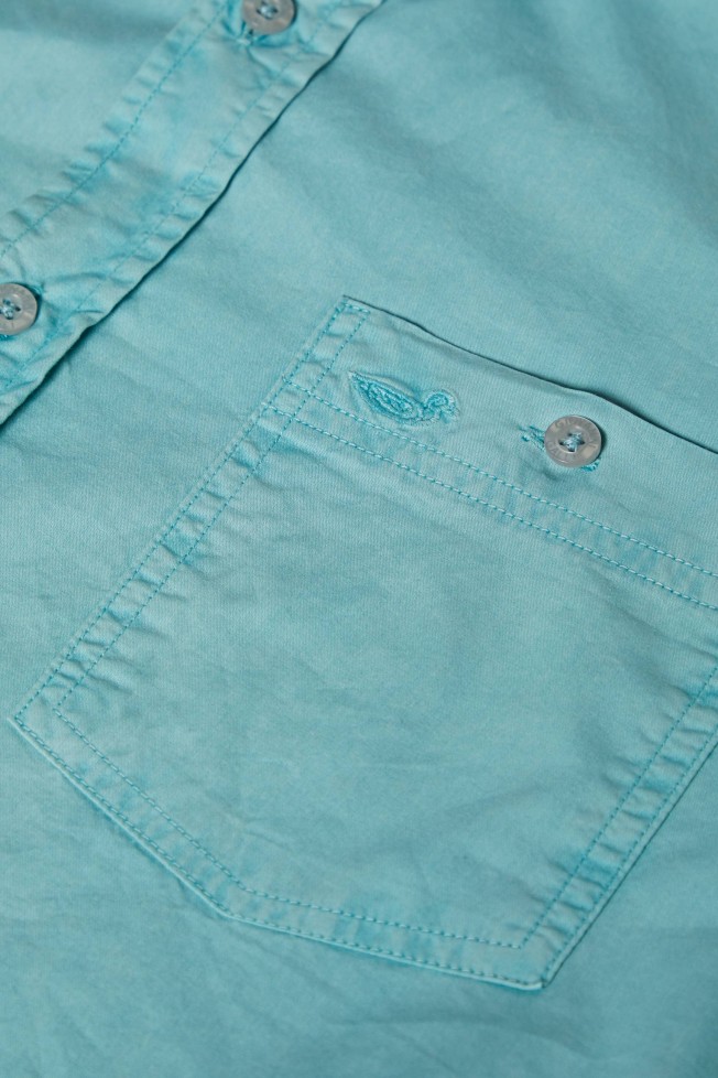 Camisa deportiva ajustada Camisa deportiva ajustada