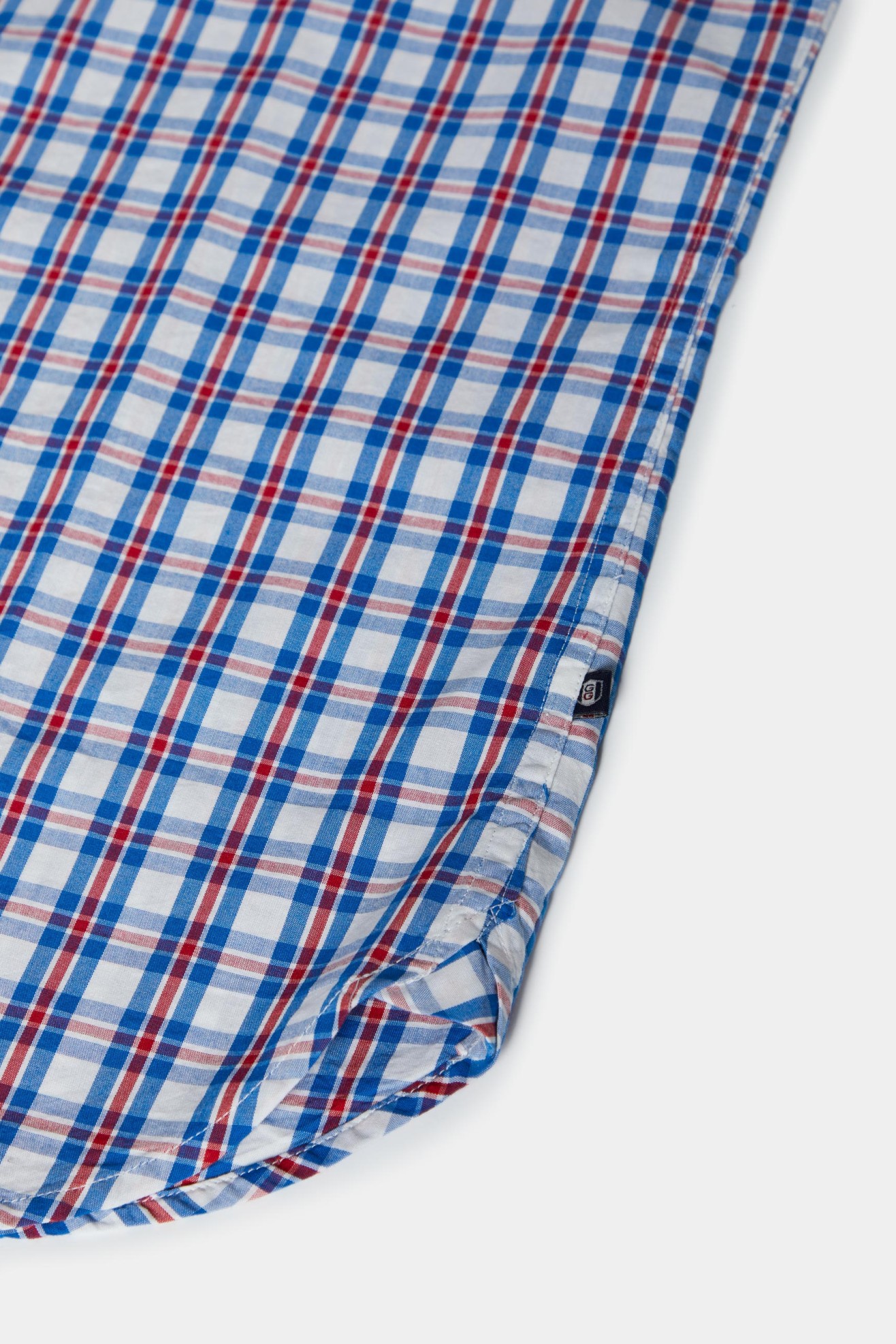 Camisa desportiva cintada