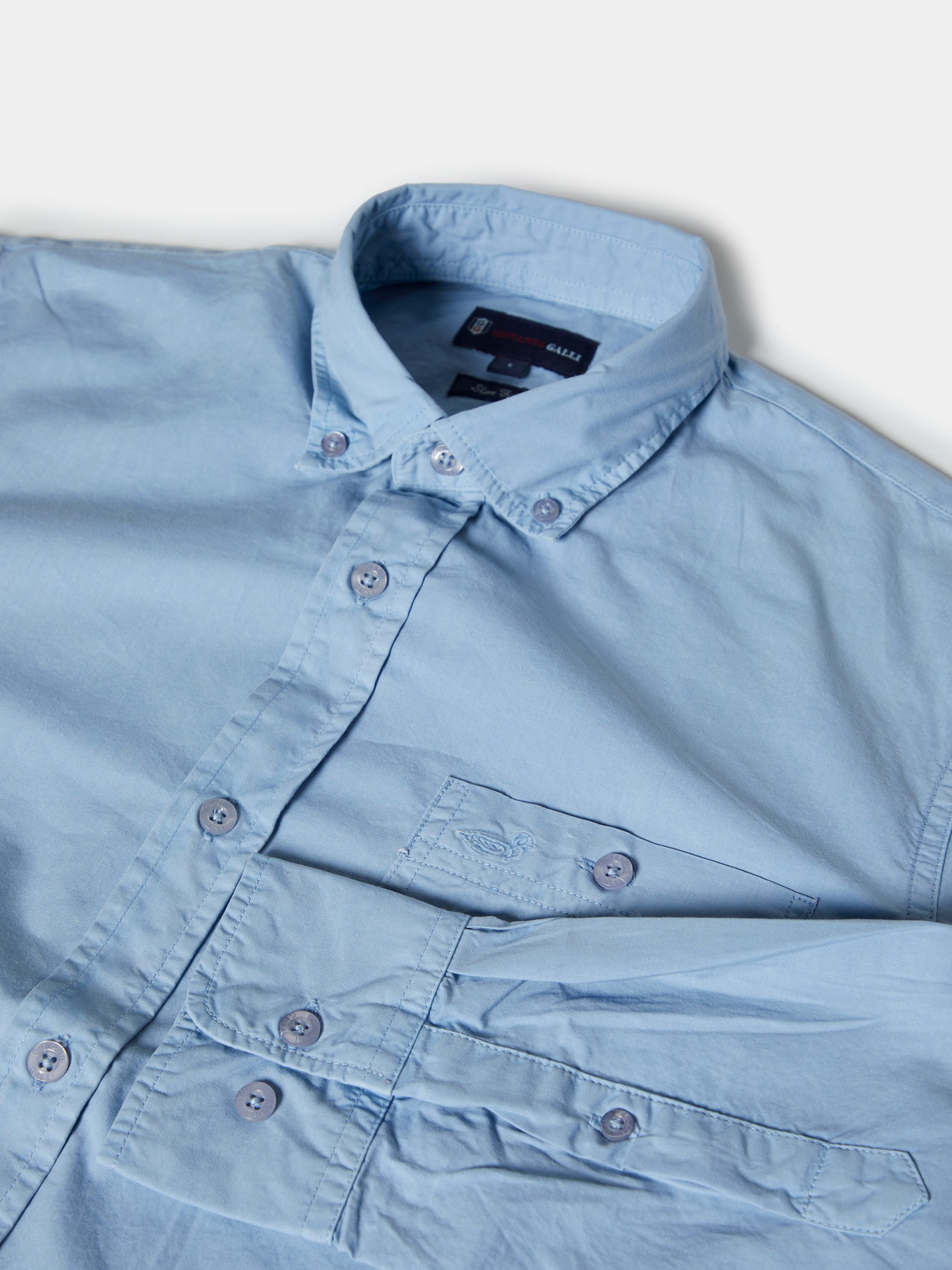 Camisa deportiva ajustada