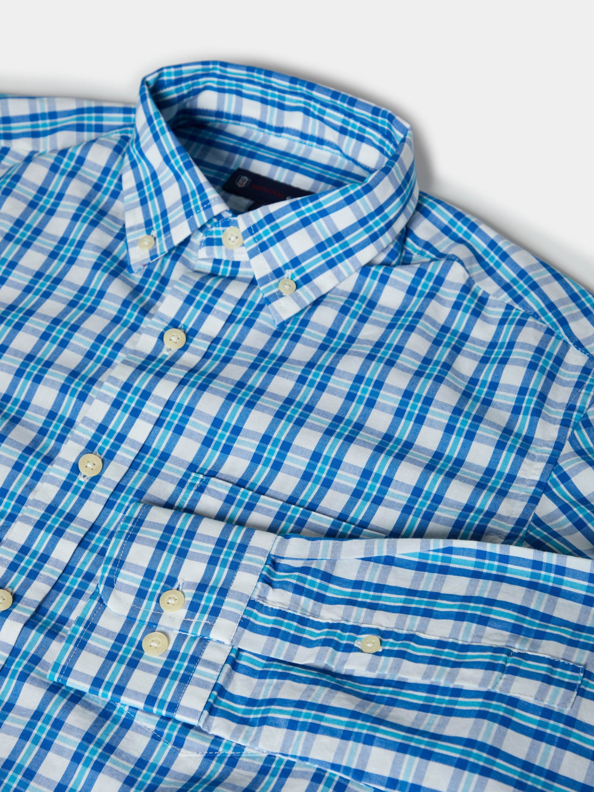 Camisa deportiva ajustada