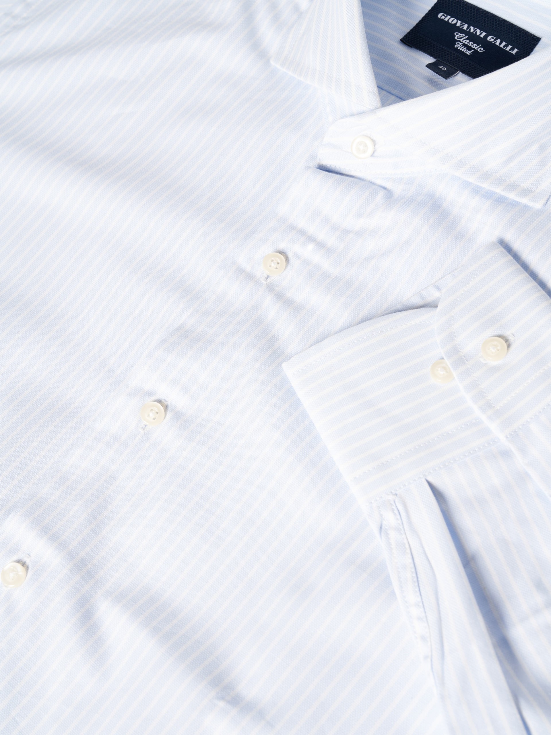 Camisa clásica ajustada