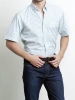 Camisa �s riscas manga curta