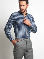 Camisa deportiva ajustada