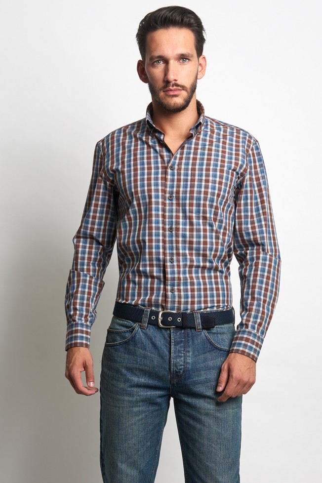 Camisa desportiva cintada