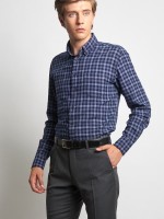 Camisa desportiva cintada