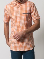 Camisa deportiva ajustada