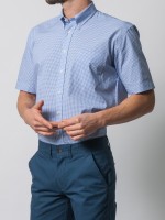 Camisa a cuadros de corte regular y manga corta