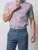 Camisa deportiva ajustada