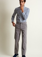 Pantalones chinos de sarga