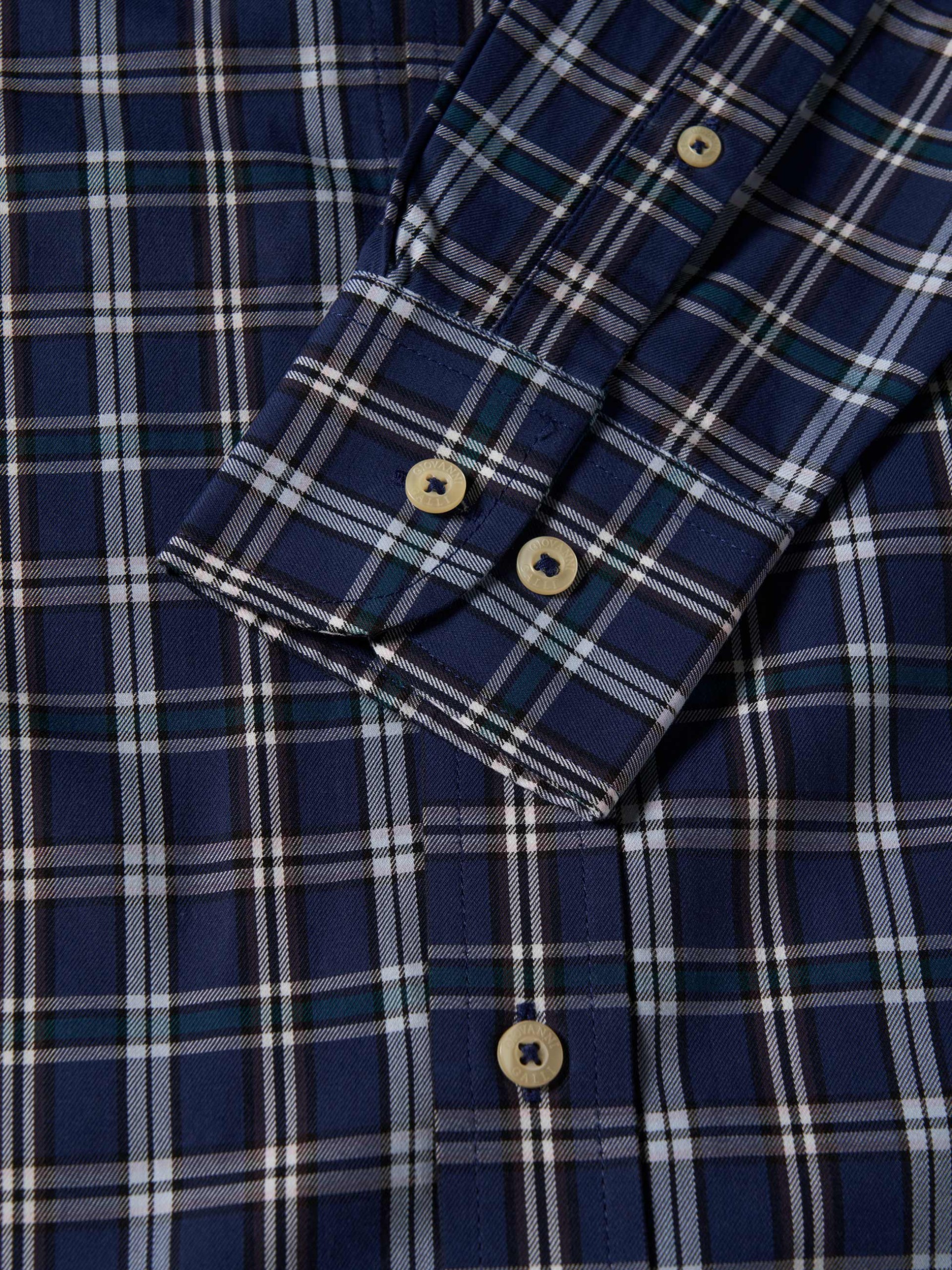 Camisa deportiva ajustada