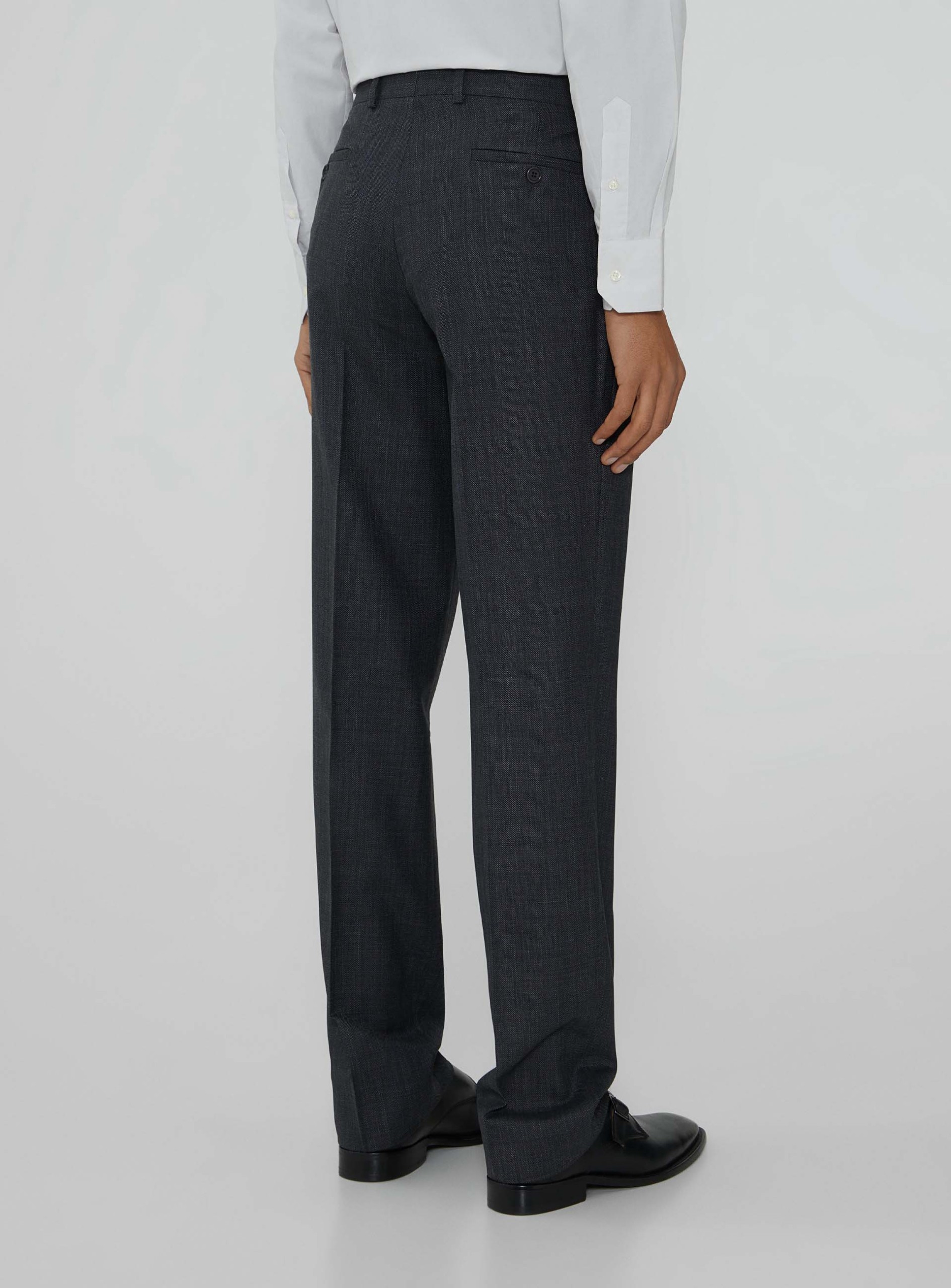 Traje clásico de micropatrón