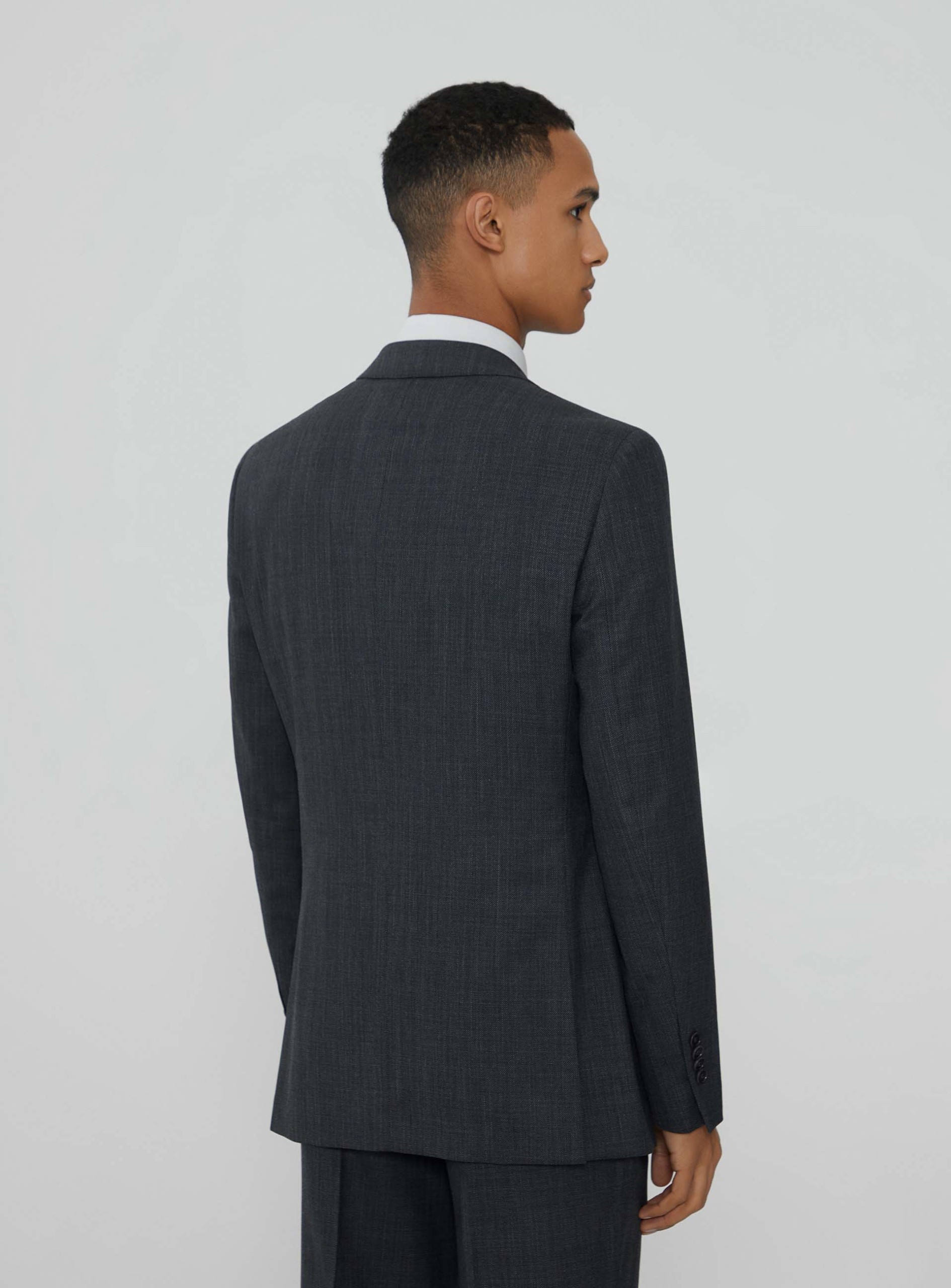 Traje clásico de micropatrón