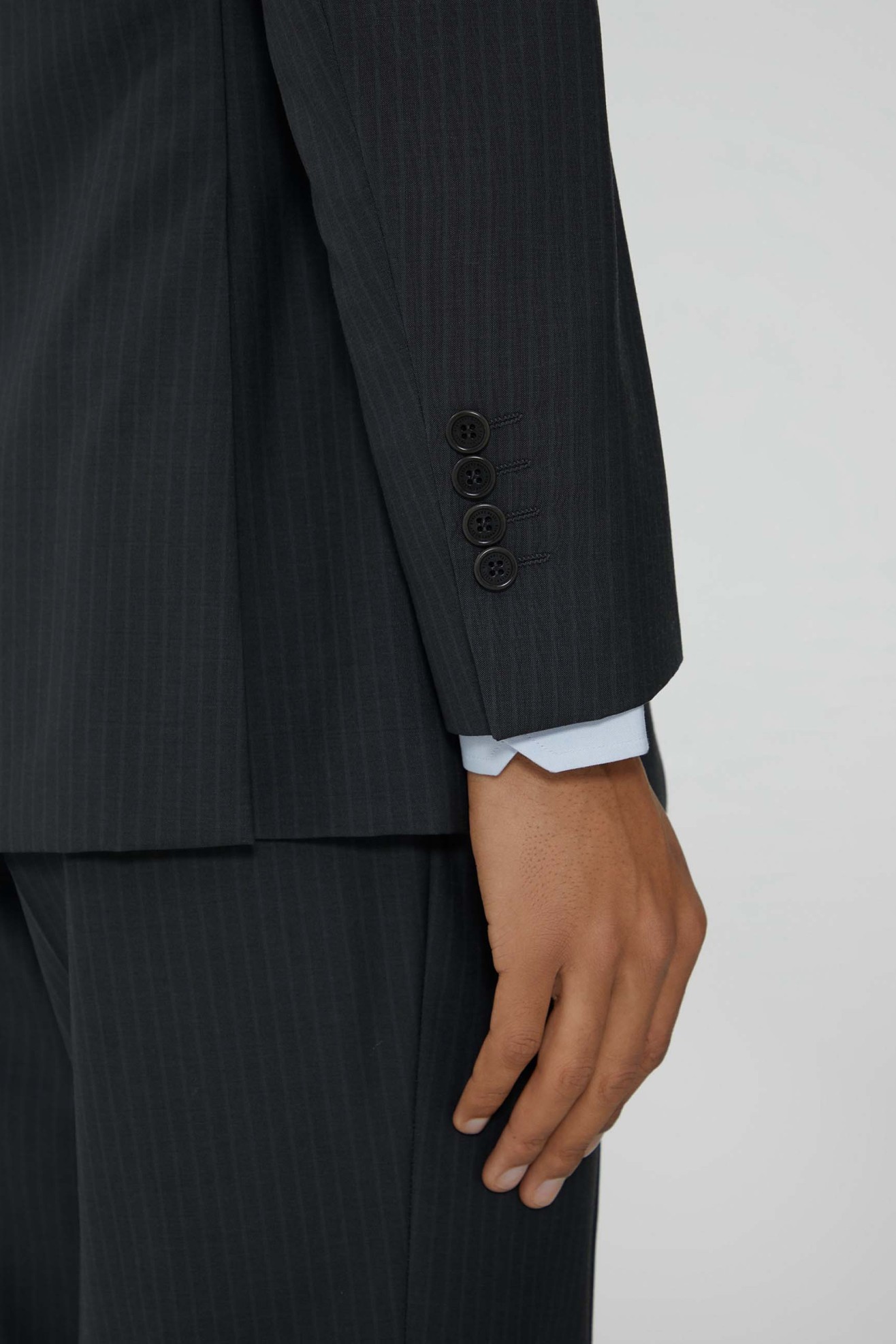 Traje entallado