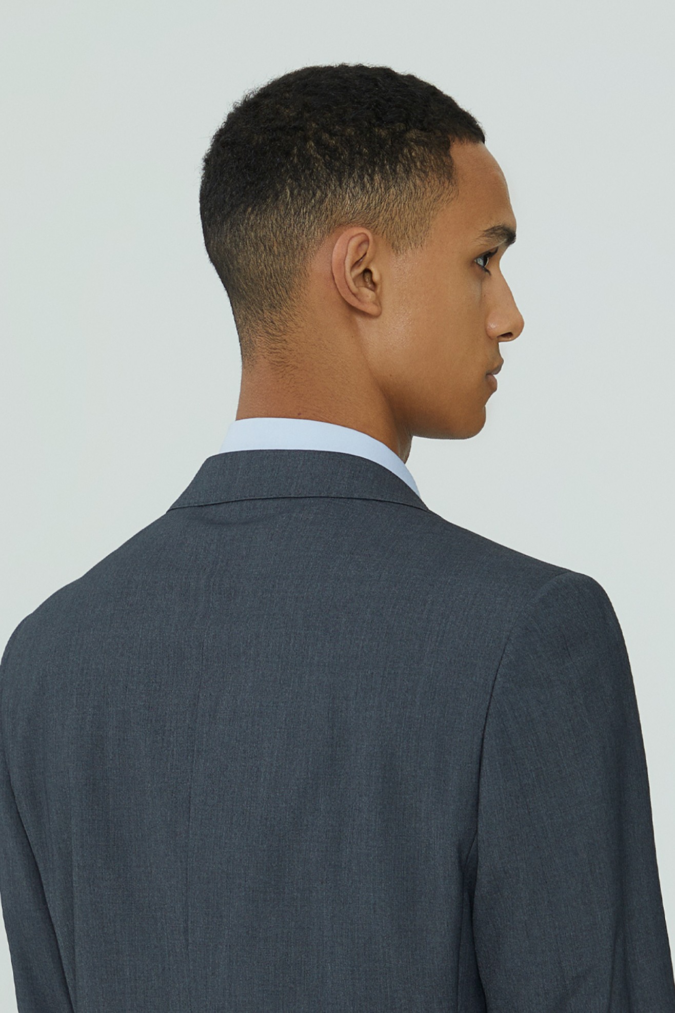 Traje slim fit clásico