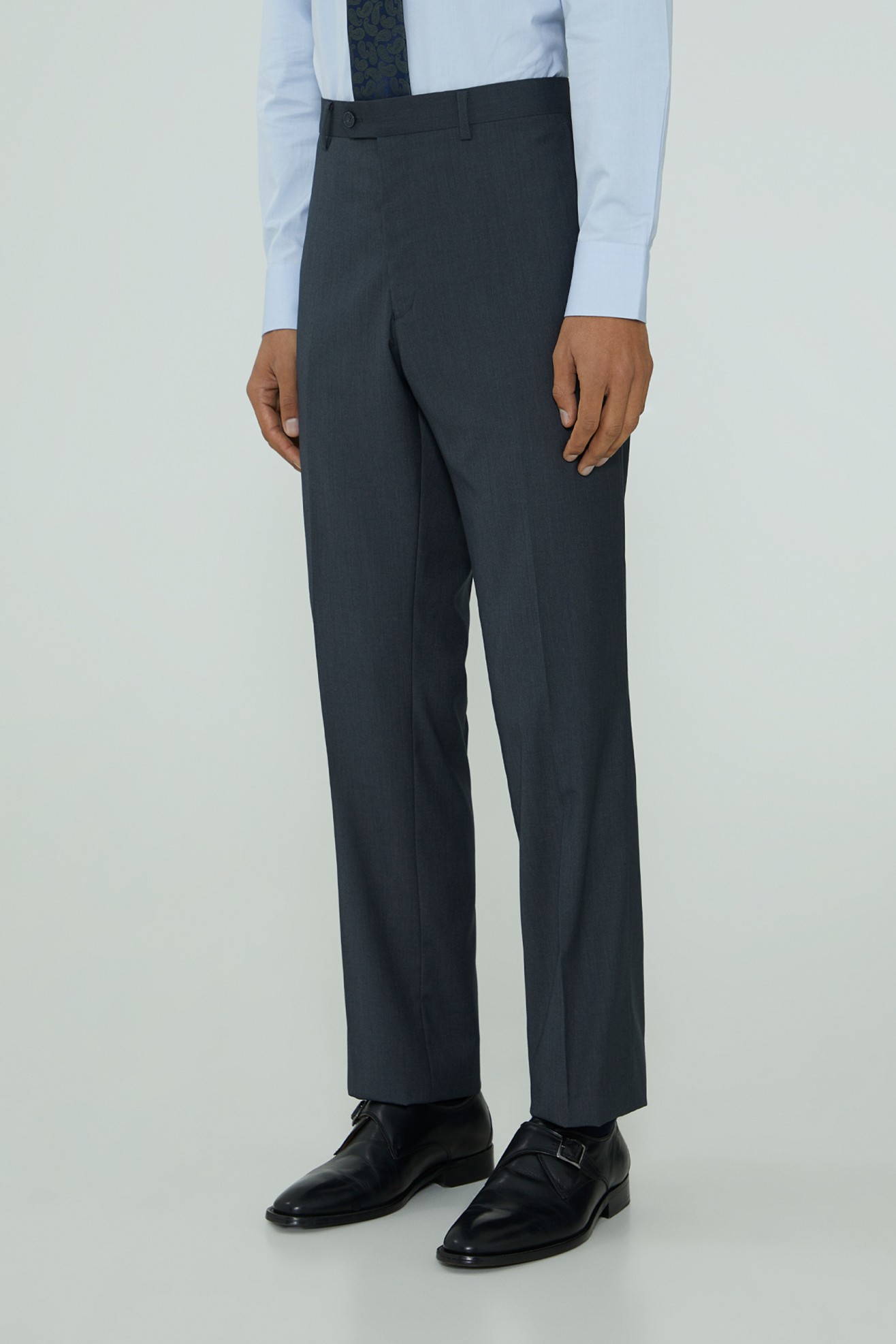 Traje slim fit clásico