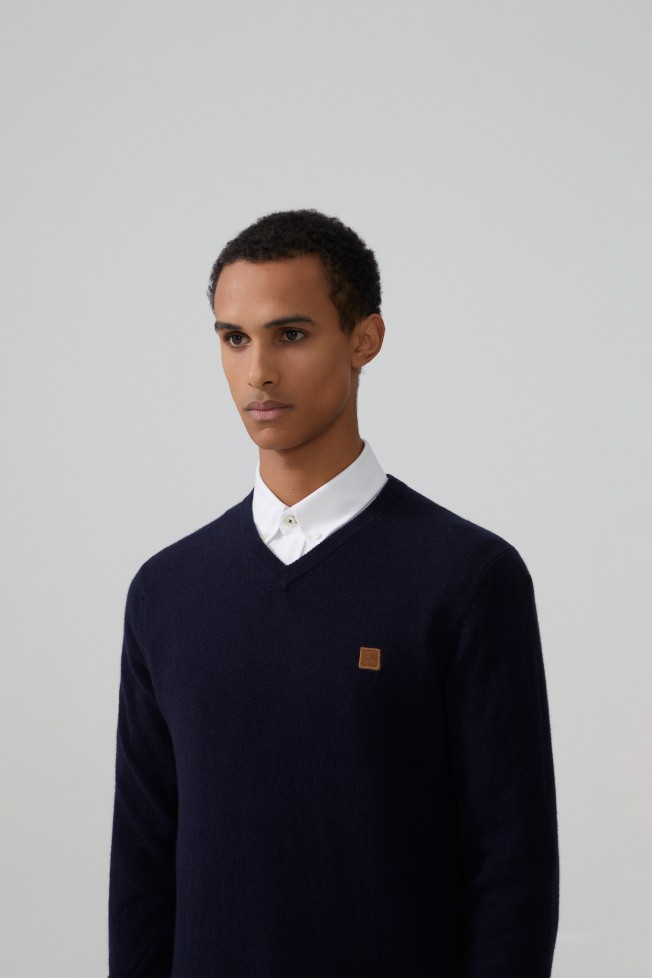 Pullover com decote em V Pullover com decote em V