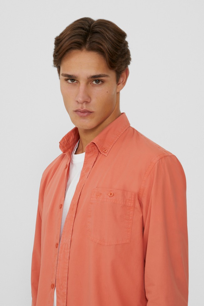 Camisa deportiva ajustada Camisa deportiva ajustada