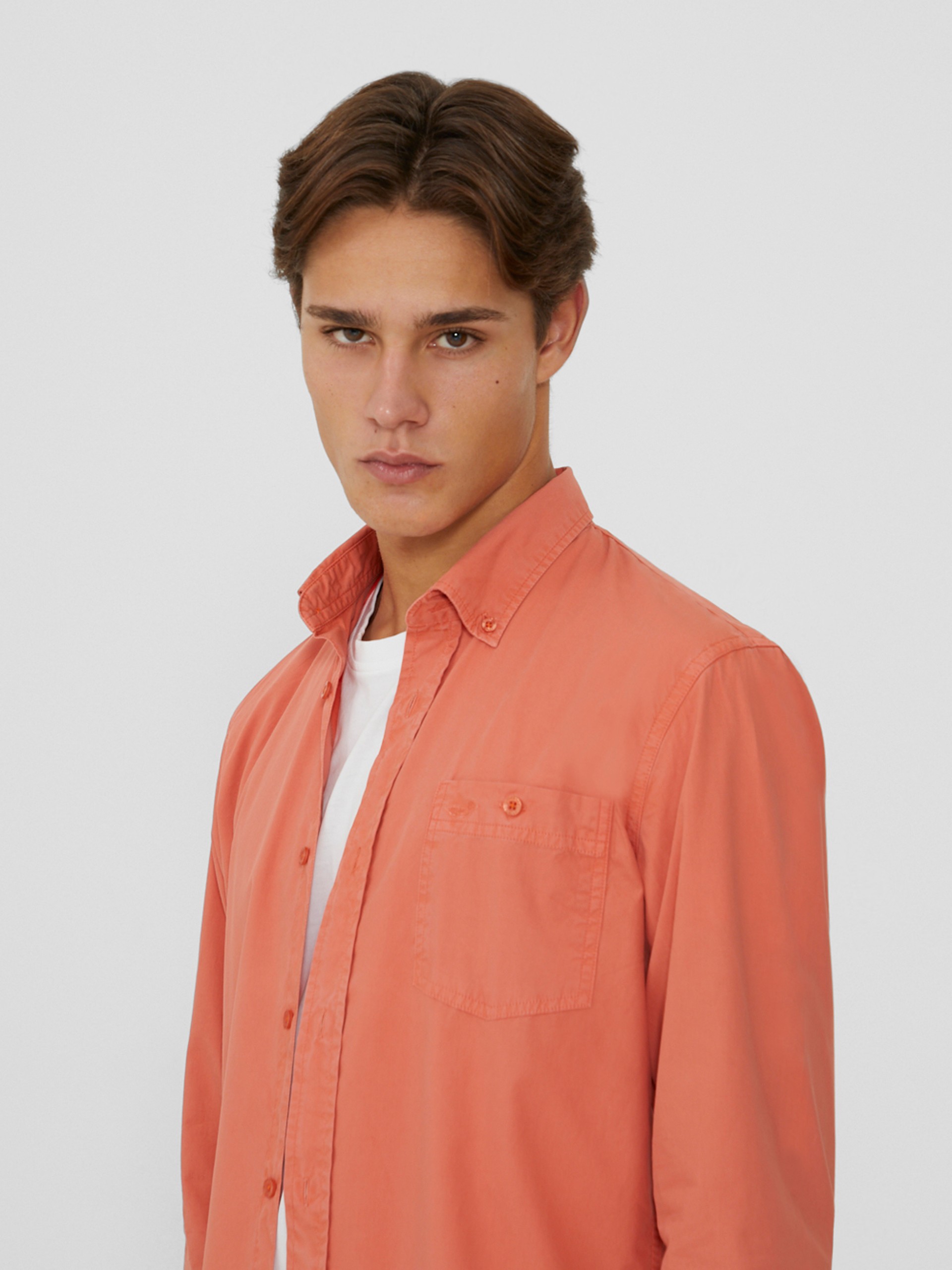 Camisa deportiva ajustada