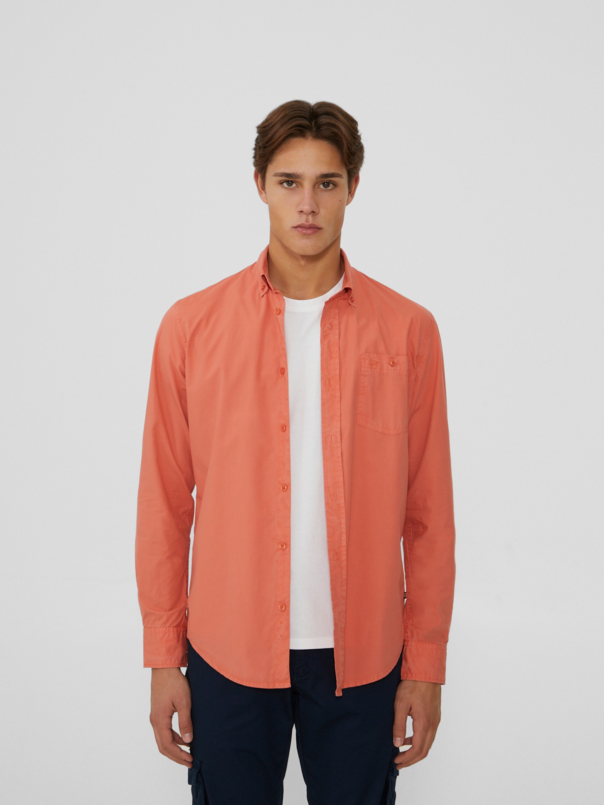 Camisa deportiva ajustada