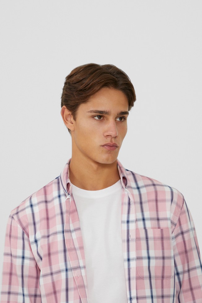 Camisa regular fit a cuadros Camisa regular fit a cuadros