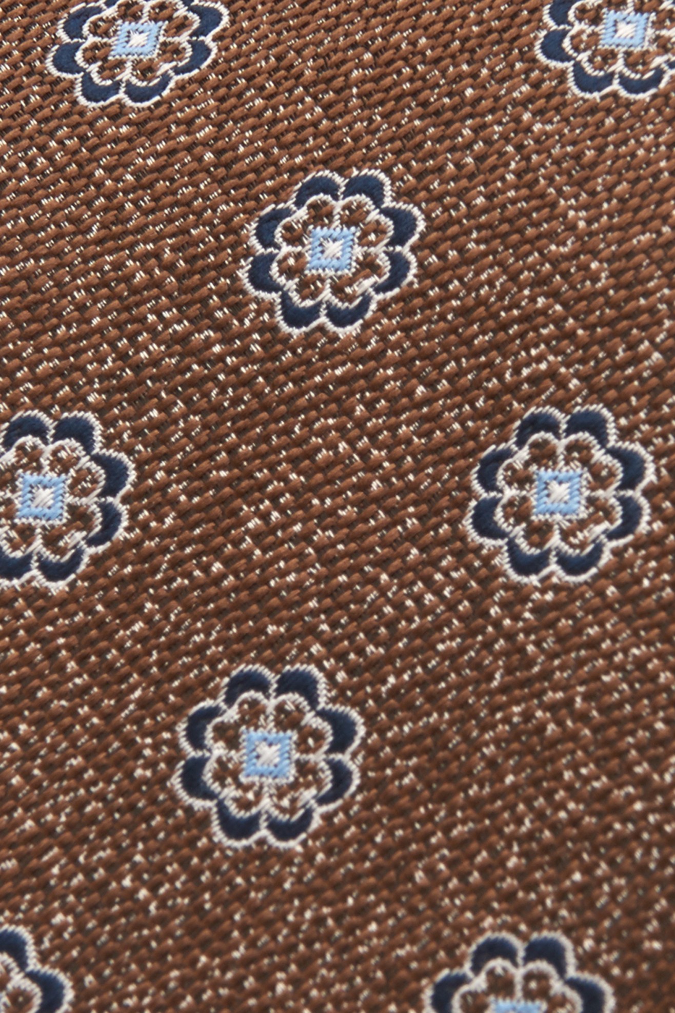 Corbata con motivos florales