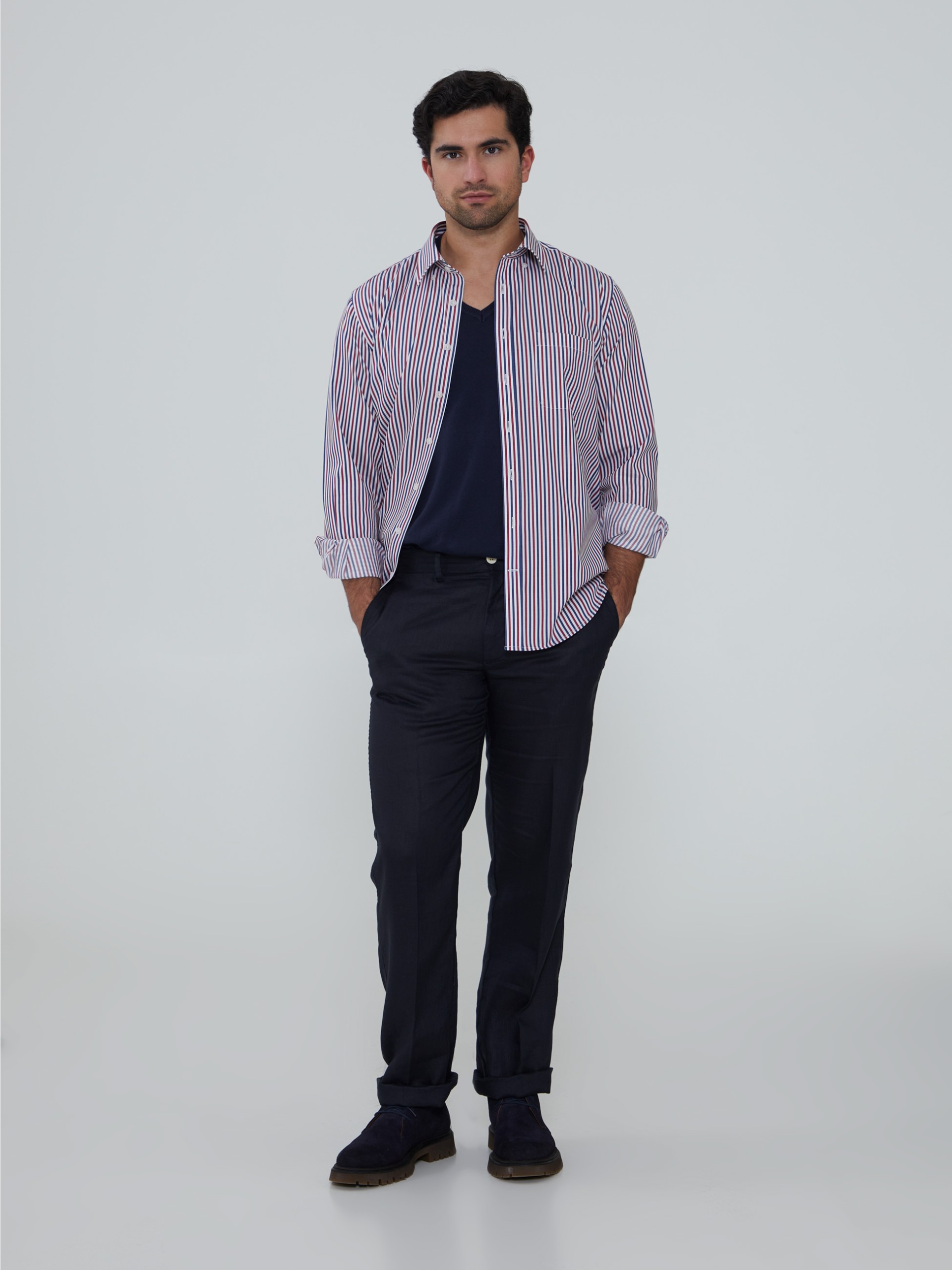 Camisa regular fit às riscas