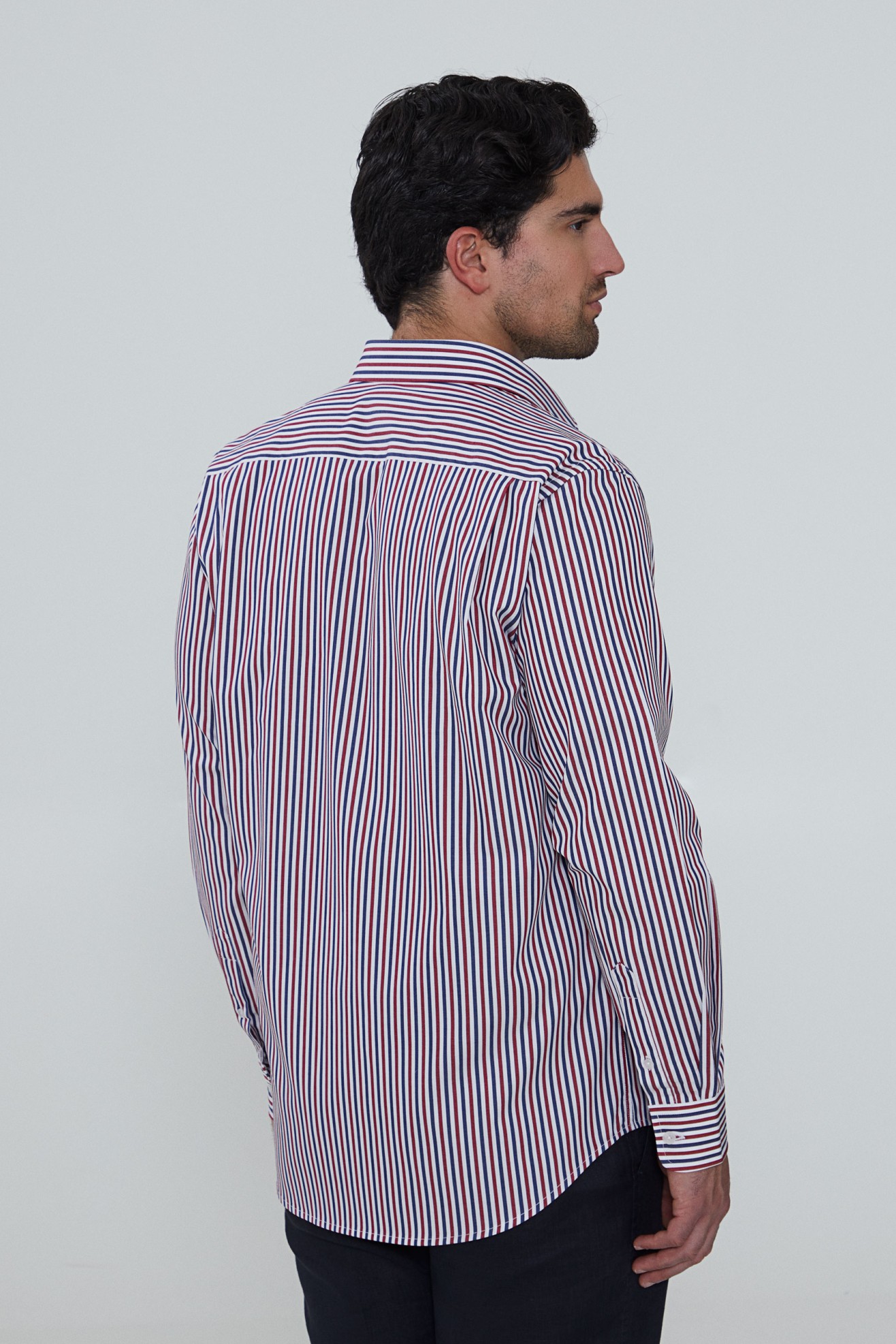 Camisa regular fit �s riscas