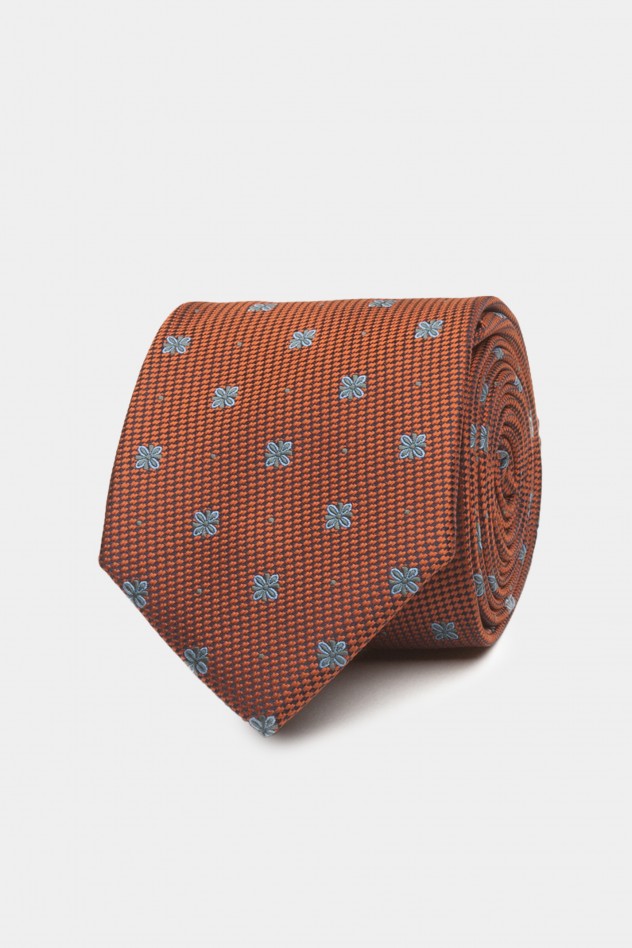 Textured tie with pattern