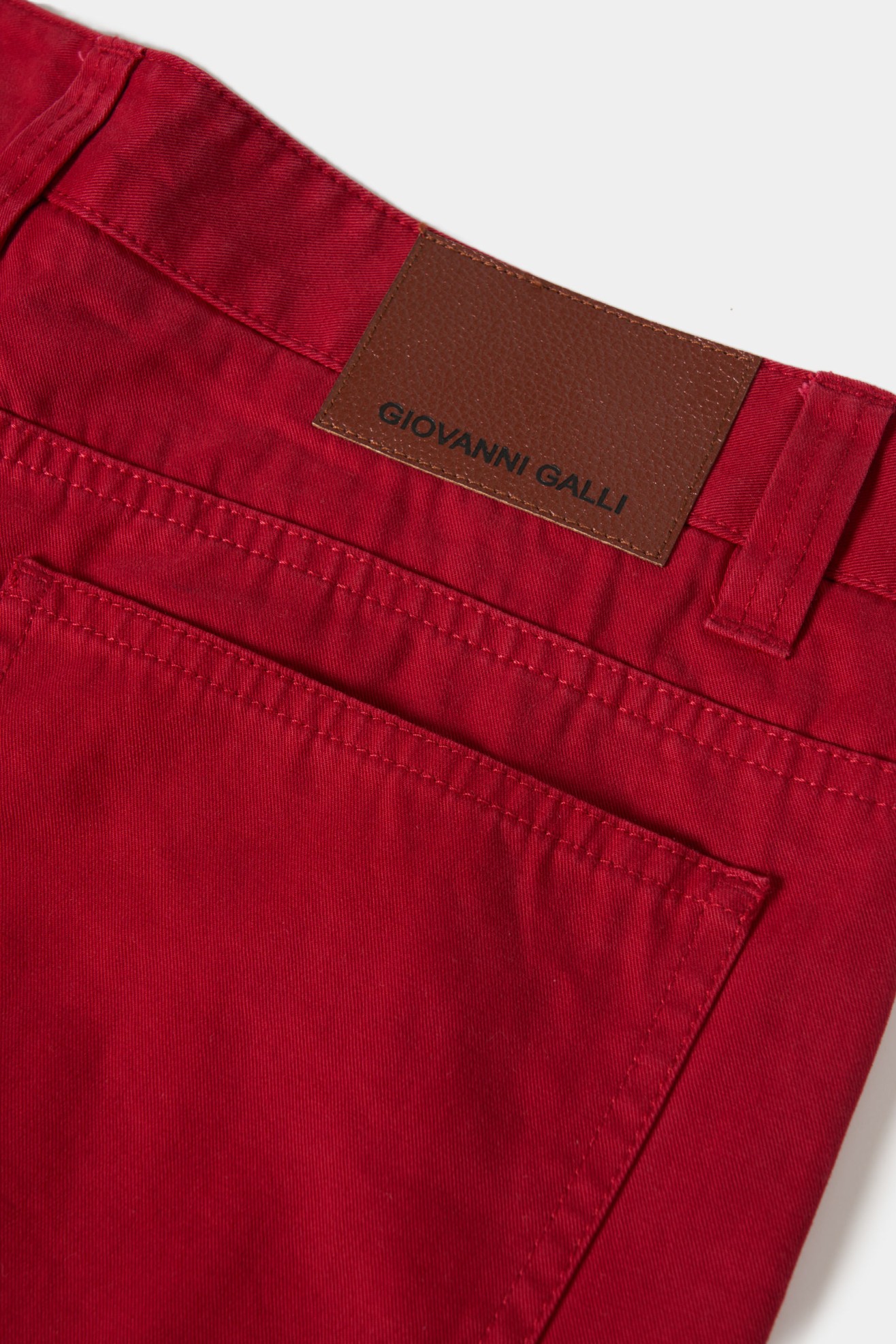 Calça 5 bolsos sarja
