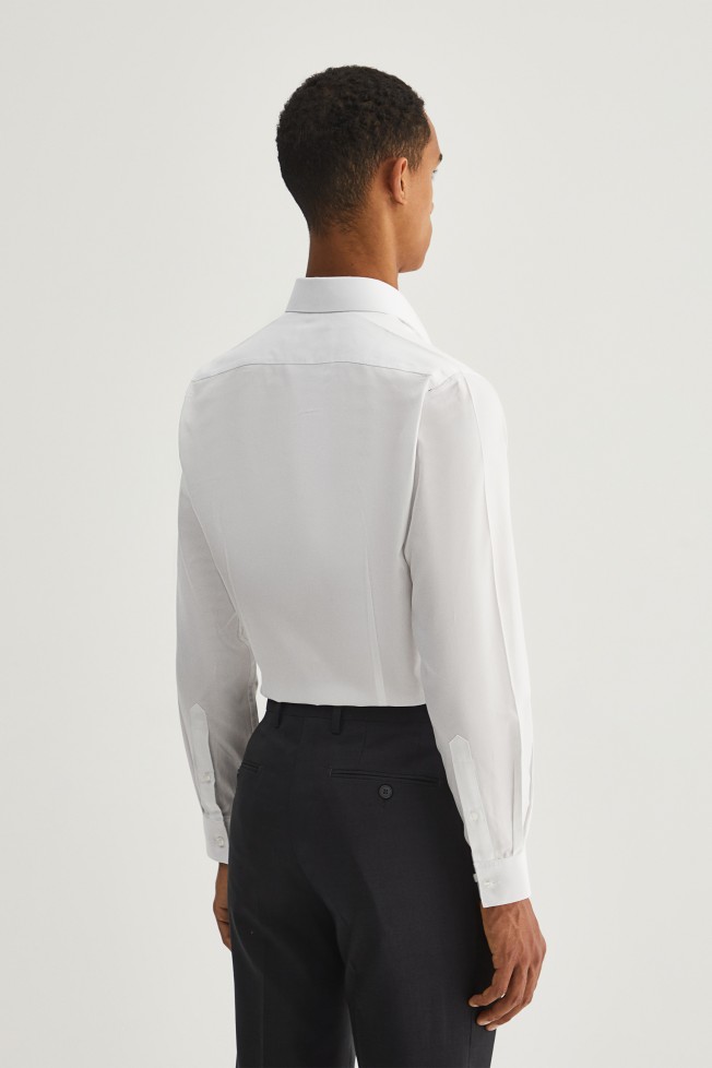 Camisa clásica ajustada Camisa clásica ajustada