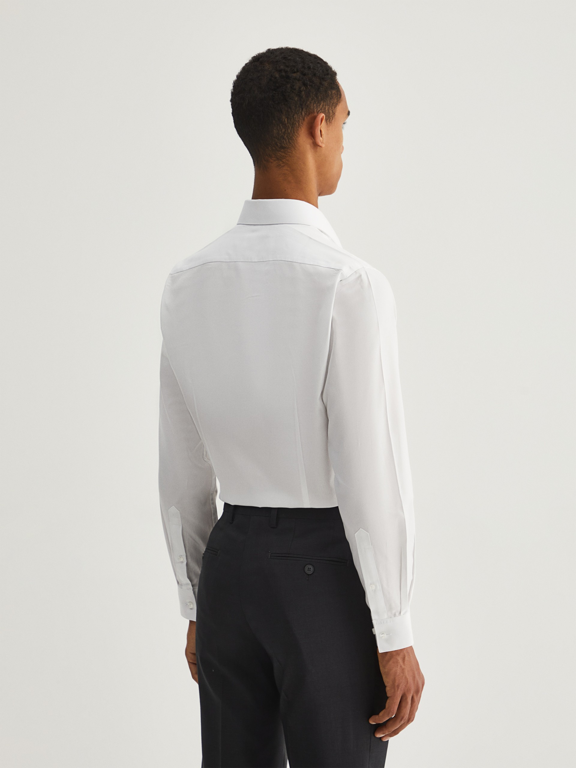 Camisa clásica ajustada