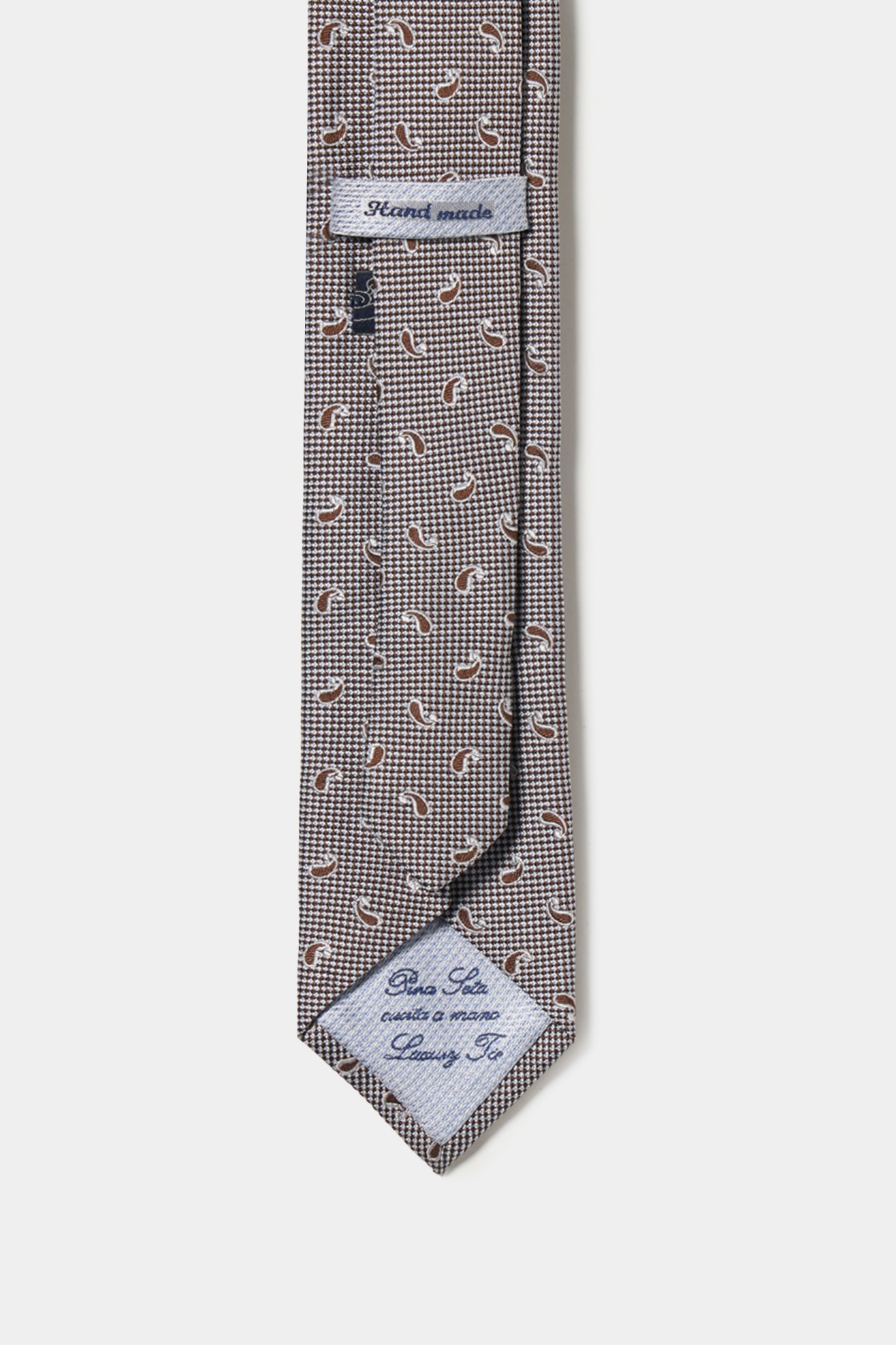 Gravata clssica em seda