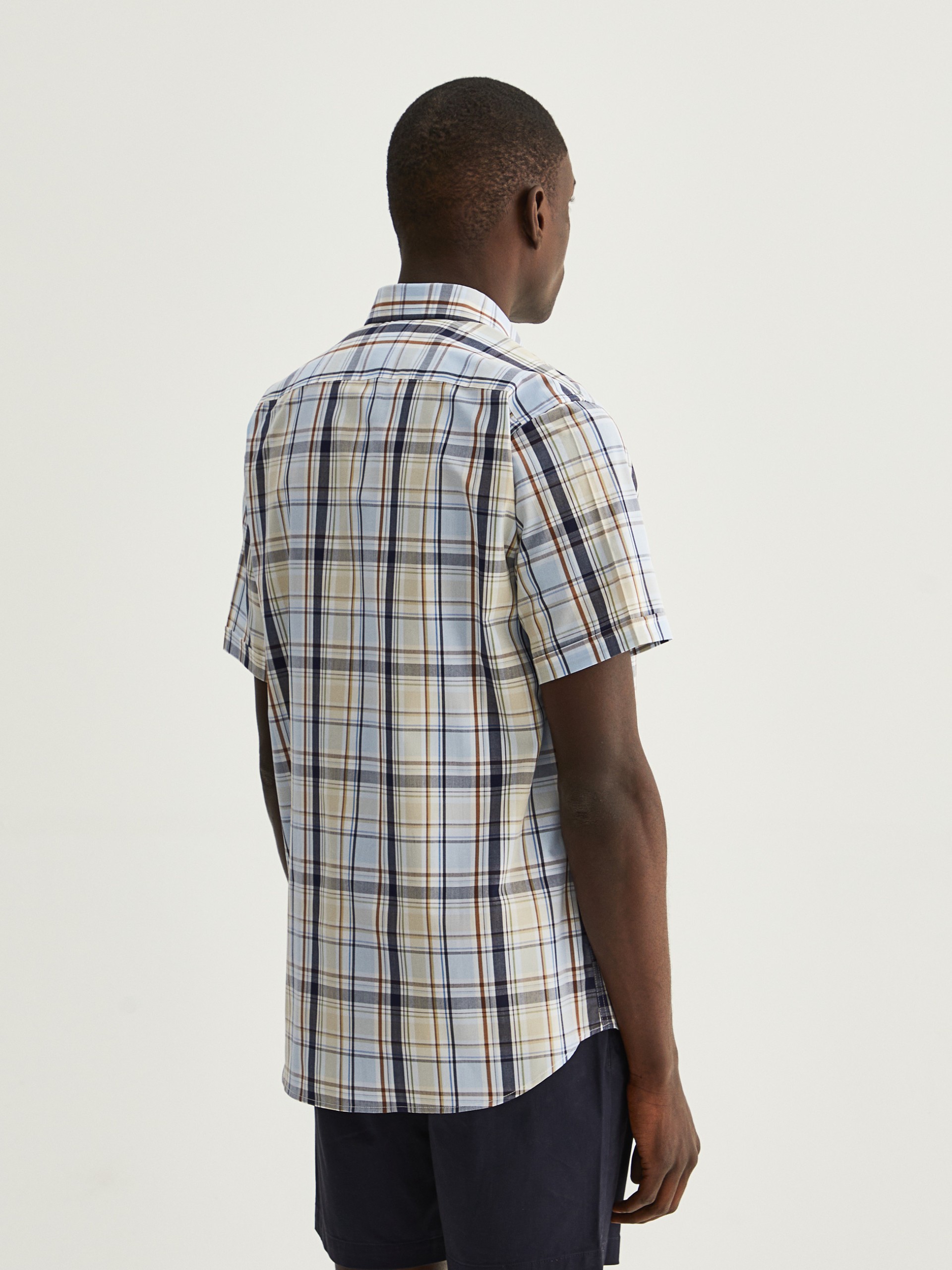 Camisa a cuadros de manga corta