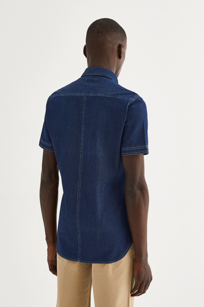 Camisa slim fit manga curta Camisa slim fit manga curta