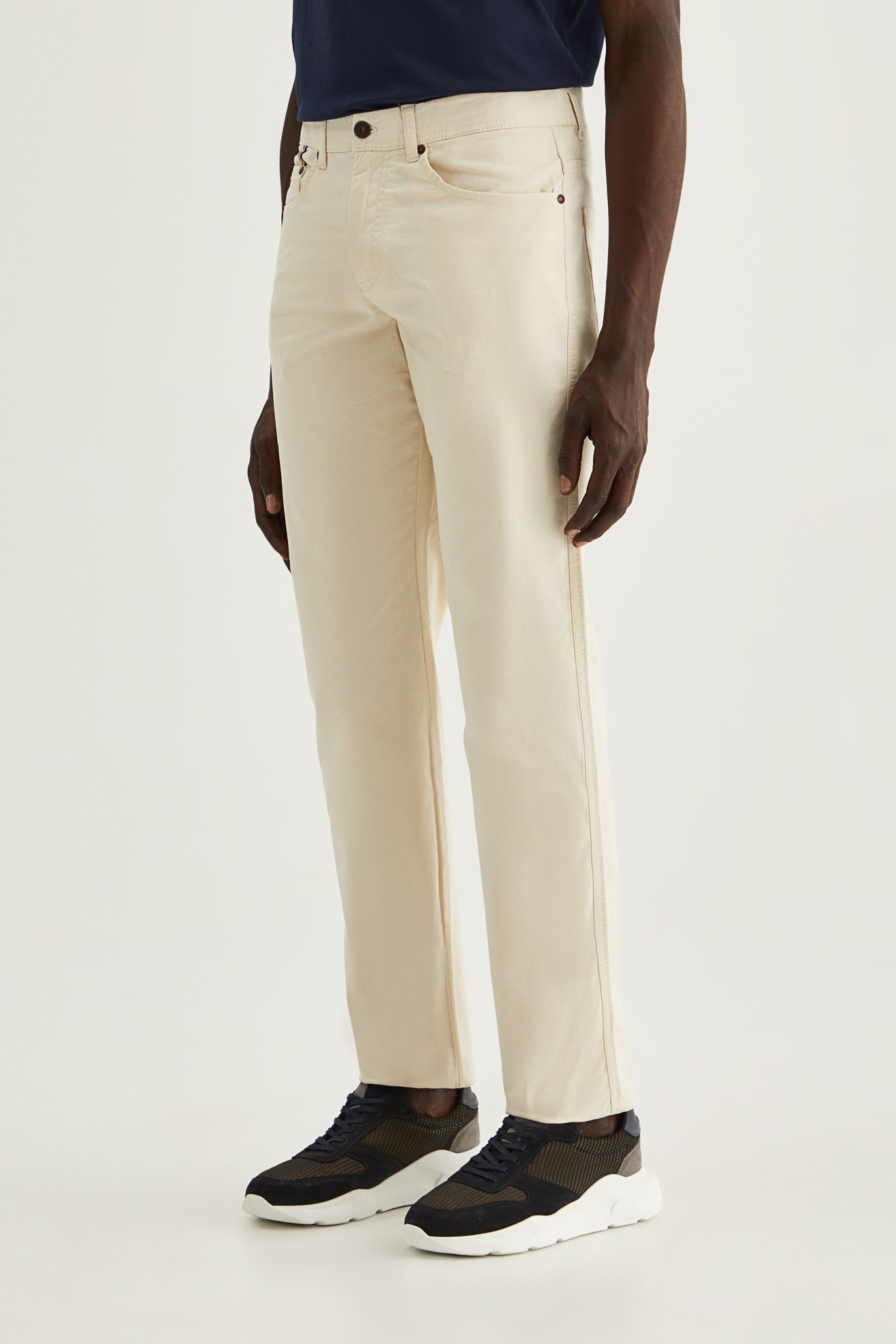 Calça 5 bolsos sarja