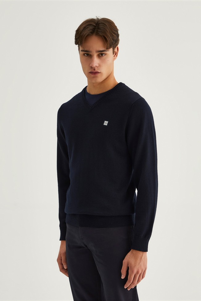 Pullover com decote em V