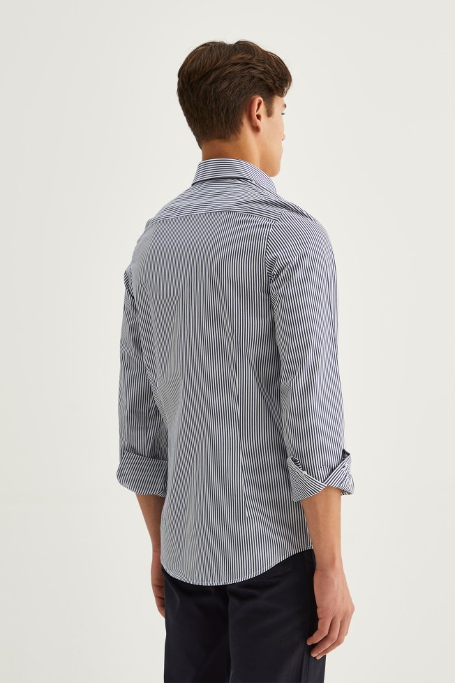 Camisa Desportiva Slim Fit Camisa Desportiva Slim Fit