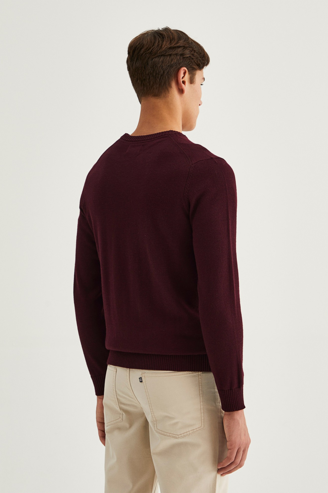Pullover com decote em V