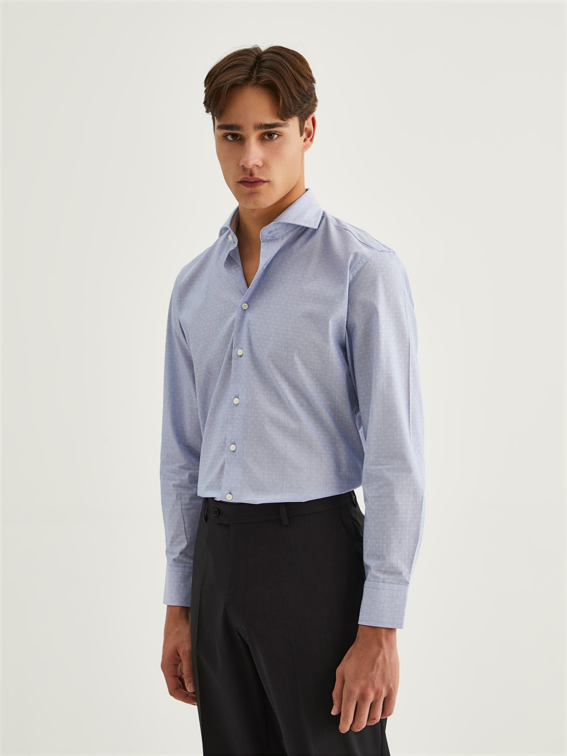 Camisa slim fit clásica