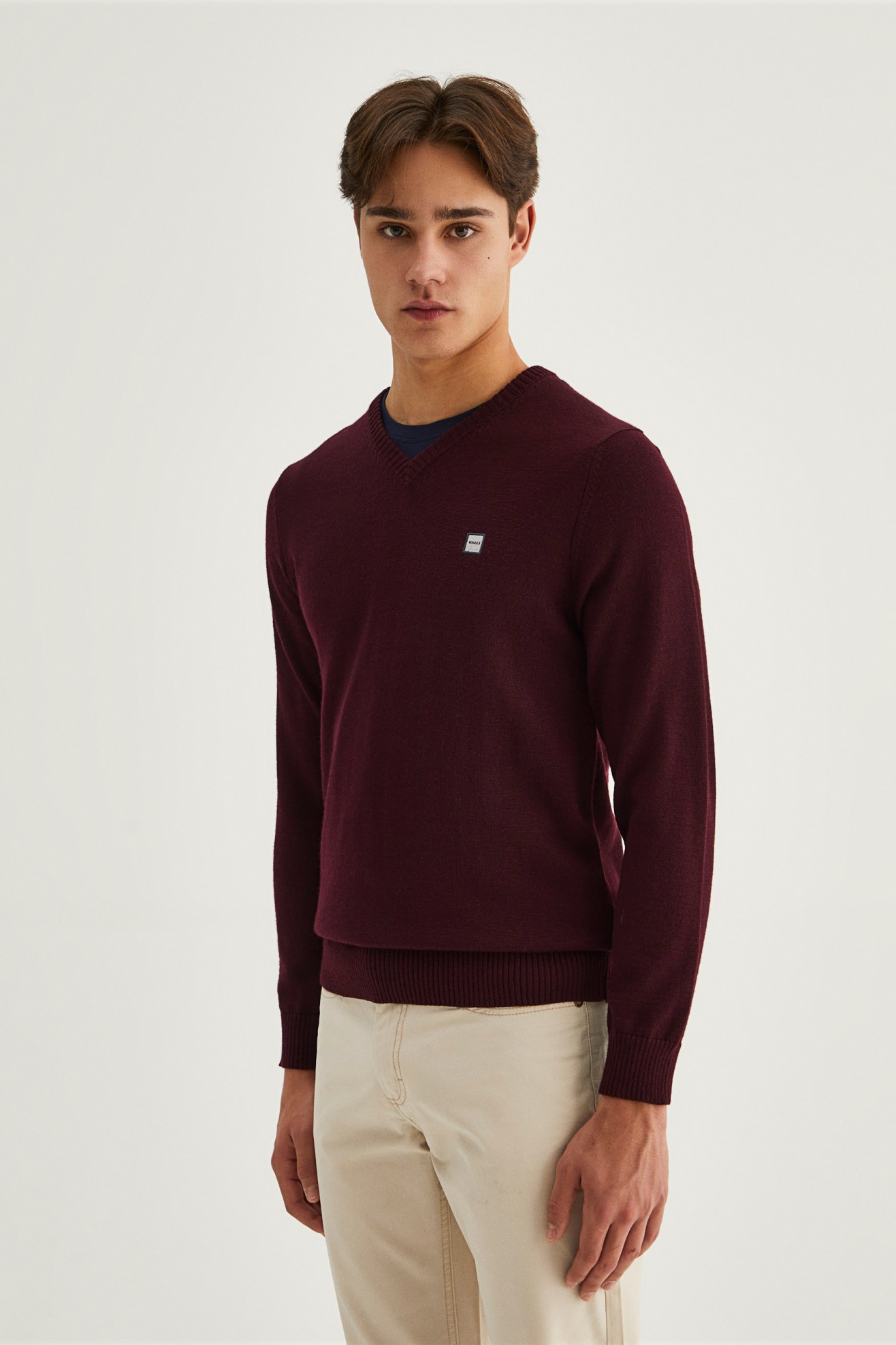 Pullover com decote em V