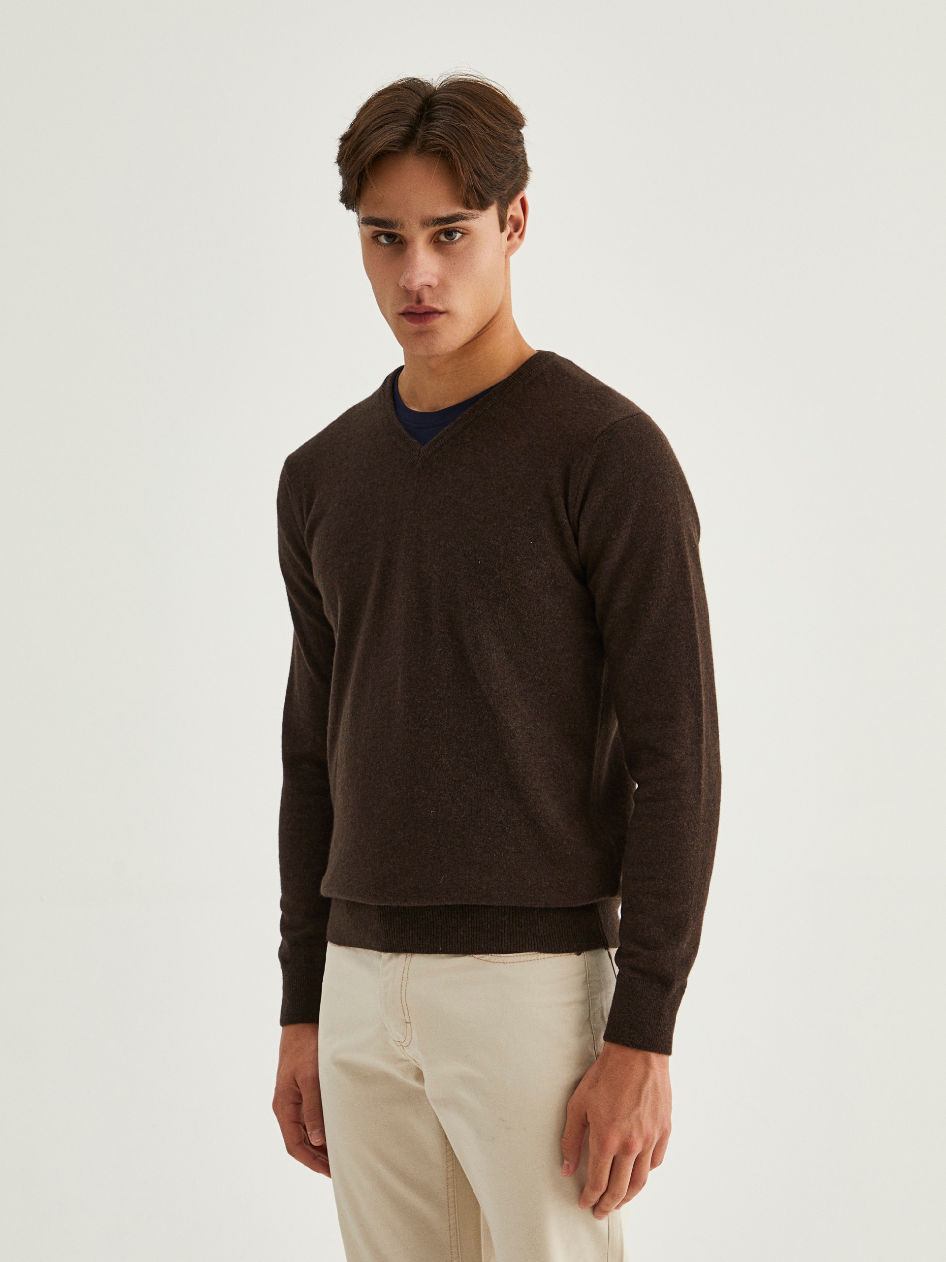 Jersey con cuello en V