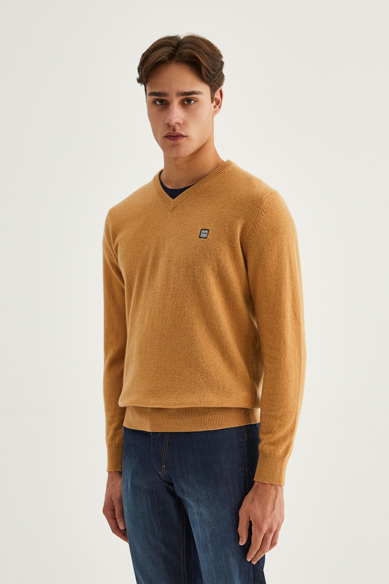 Pullover com decote em V