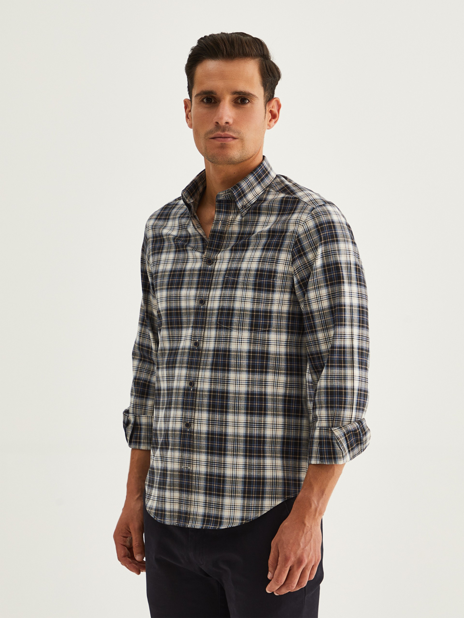 Camisa regular fit a cuadros