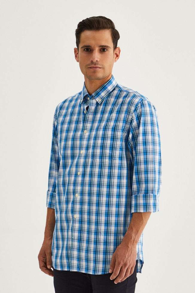 Camisa regular fit a cuadros