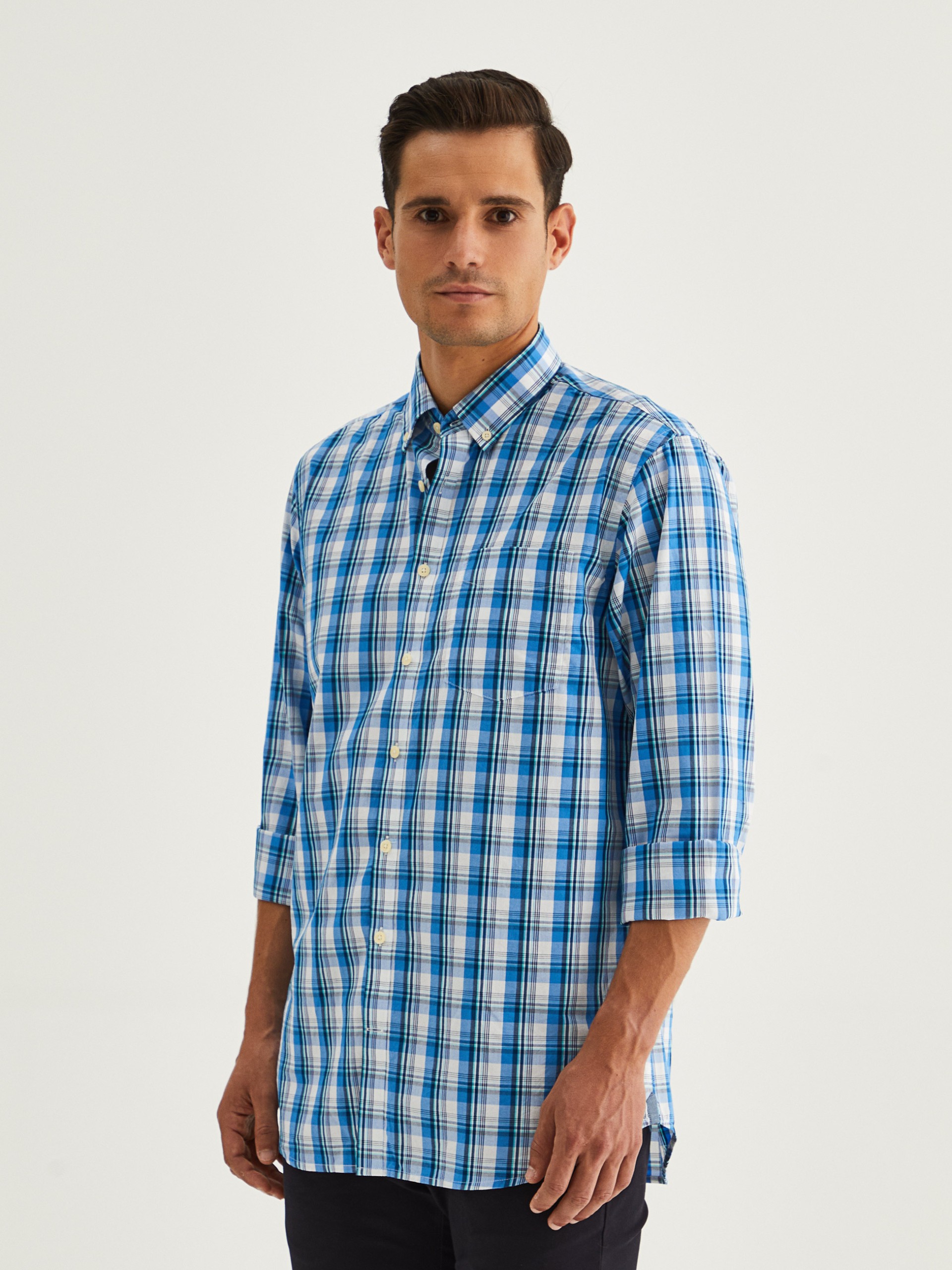 Camisa regular fit a cuadros